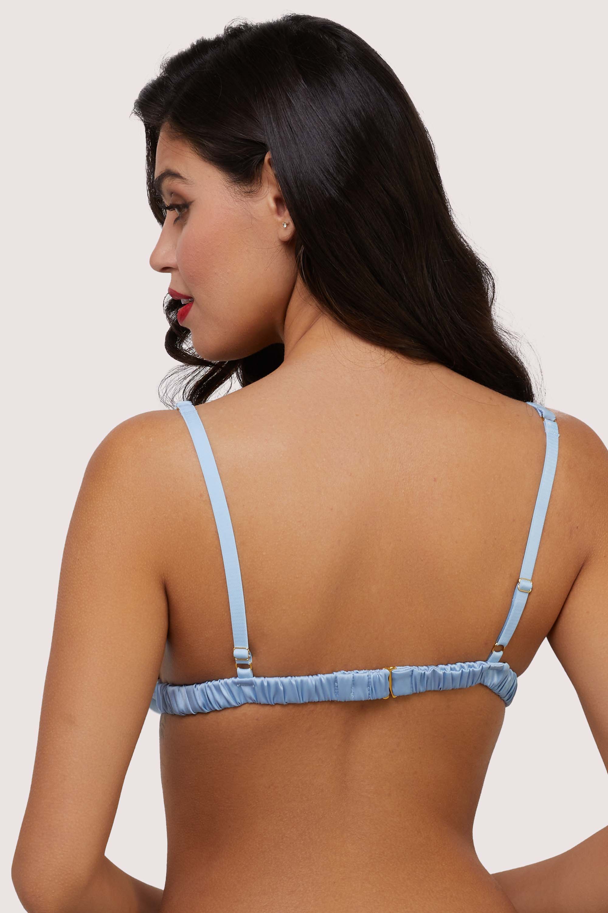 model shows bra g-hook back fastening