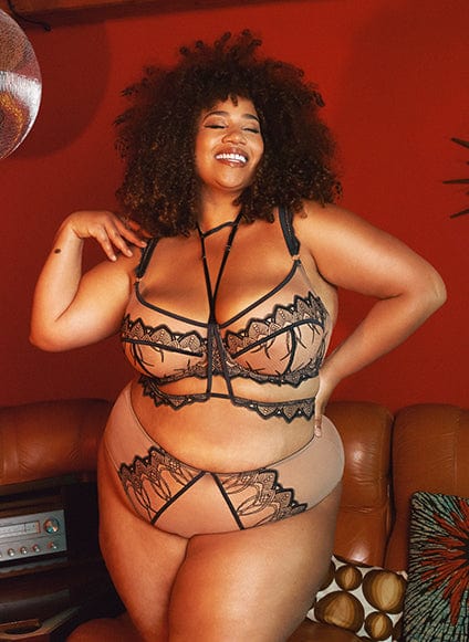 Plus size lingerie on curvy campbell