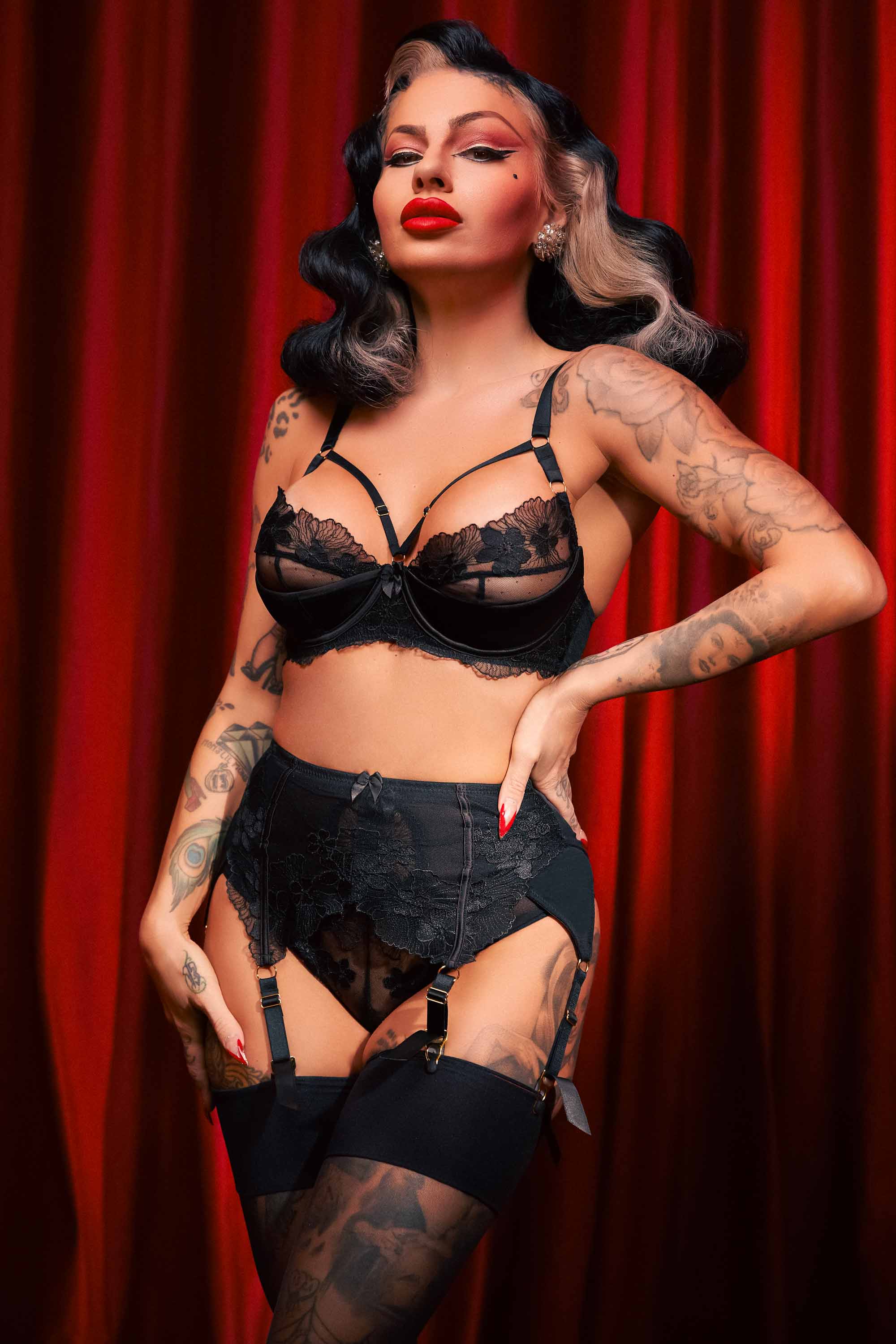 Bra Top with Pearl Choker - Bettie Page Top