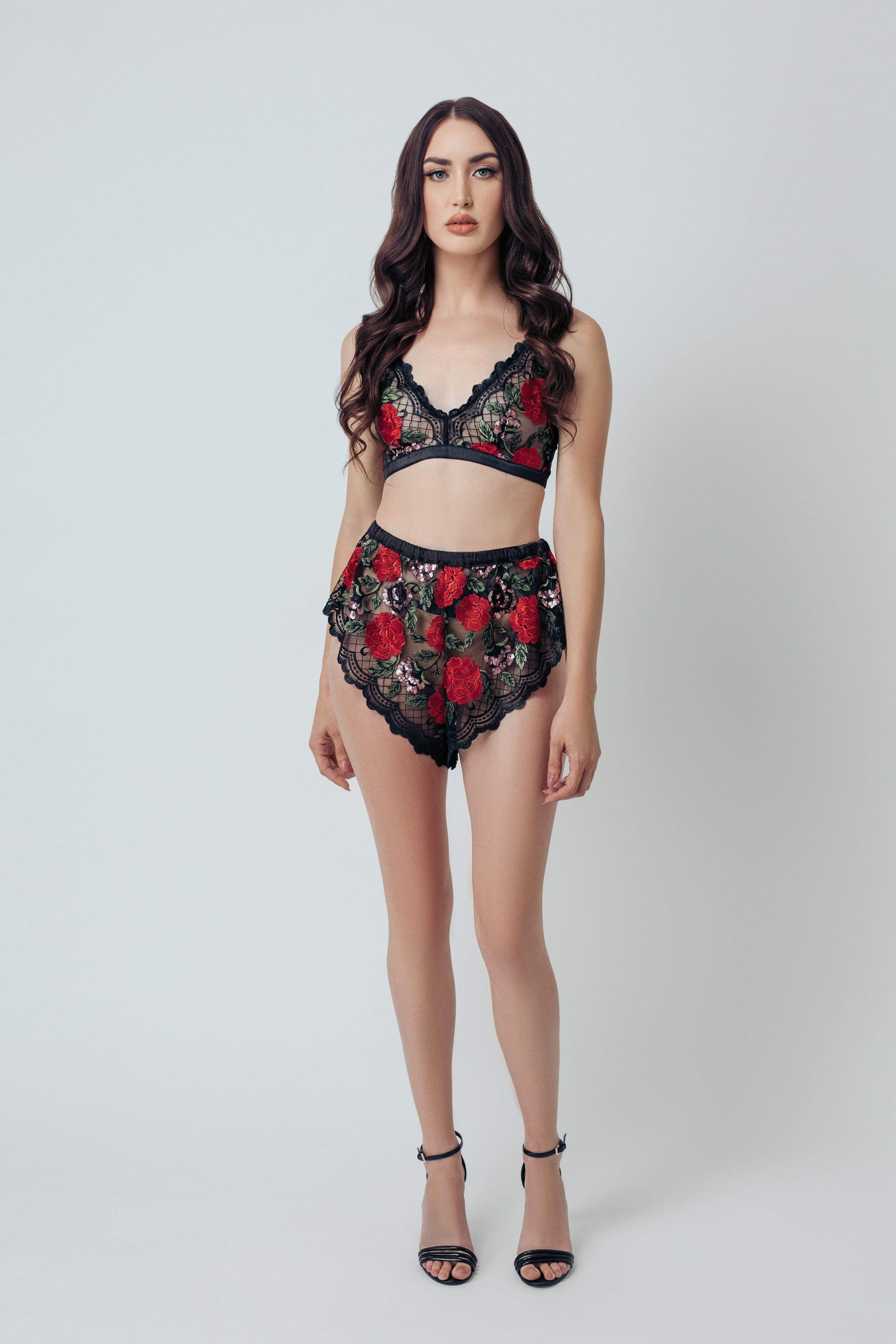 Black Wild Roses Short