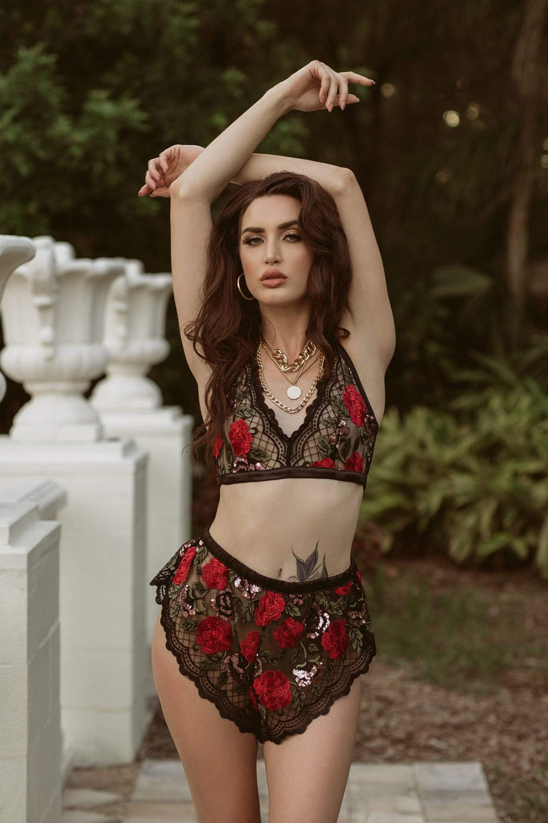 Black Wild Roses Short