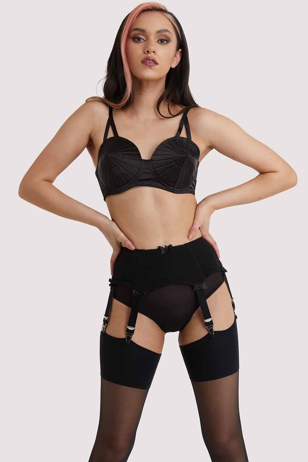Retro Classics Boned 6-Strap Suspender Belt